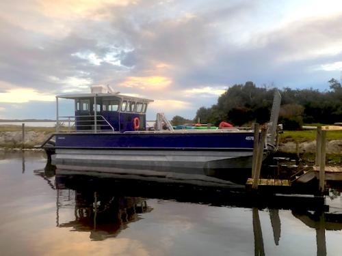 12m-Catamaran-Work-Boat-Landing-Craft-5-alumarine